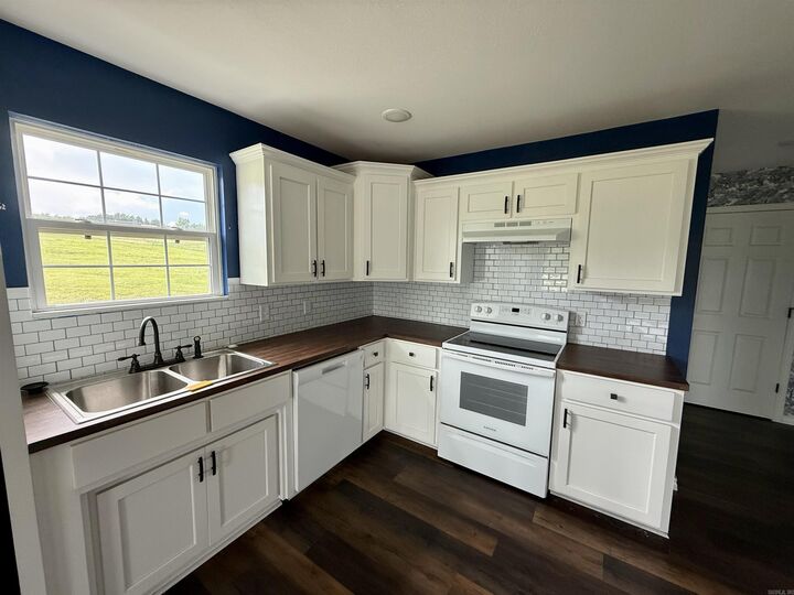 Property Photo:  1364 Cr 3561  AR 72830-3519 