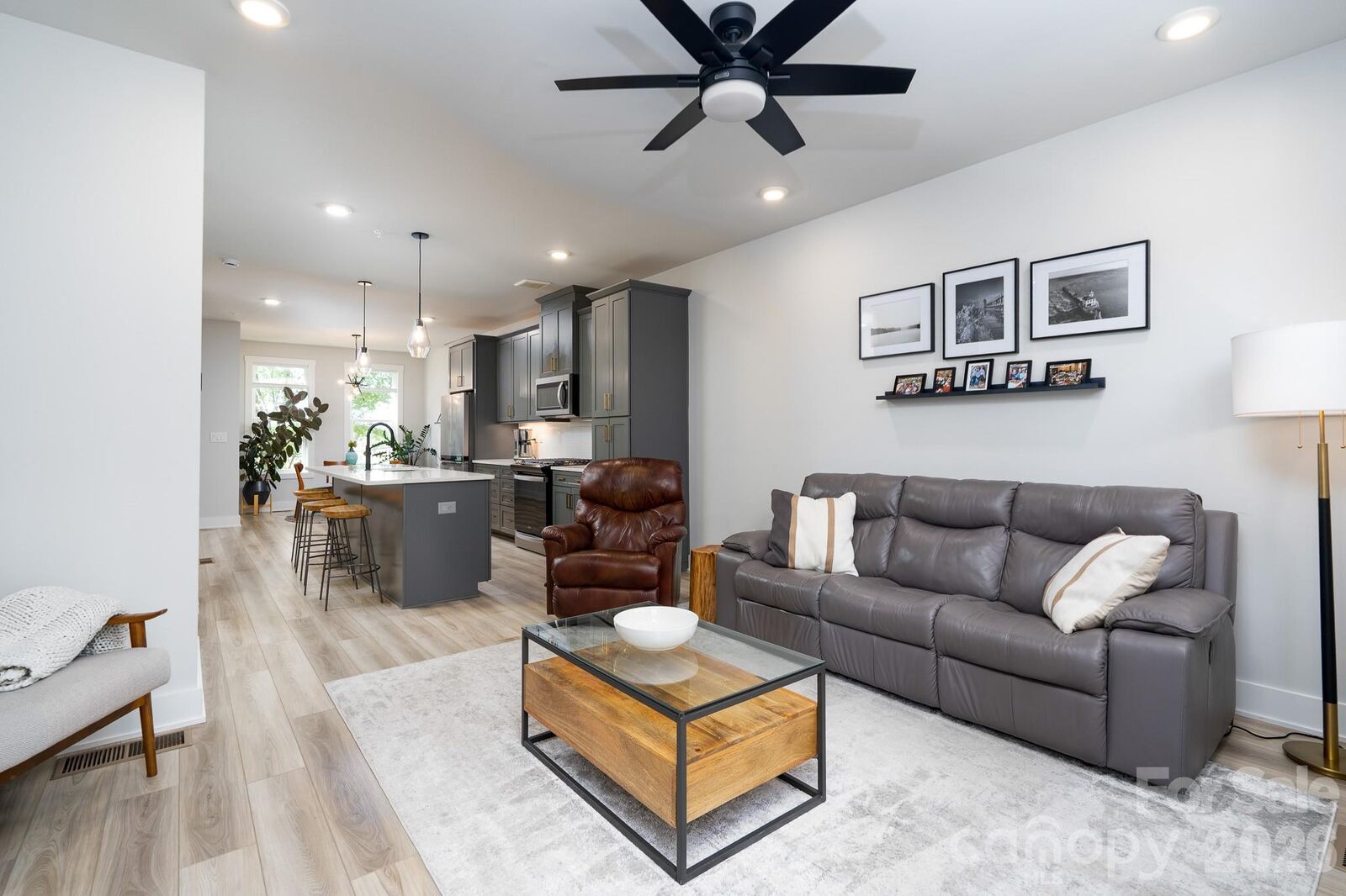 Property Photo:  5018 Tiny Lane  NC 28203 