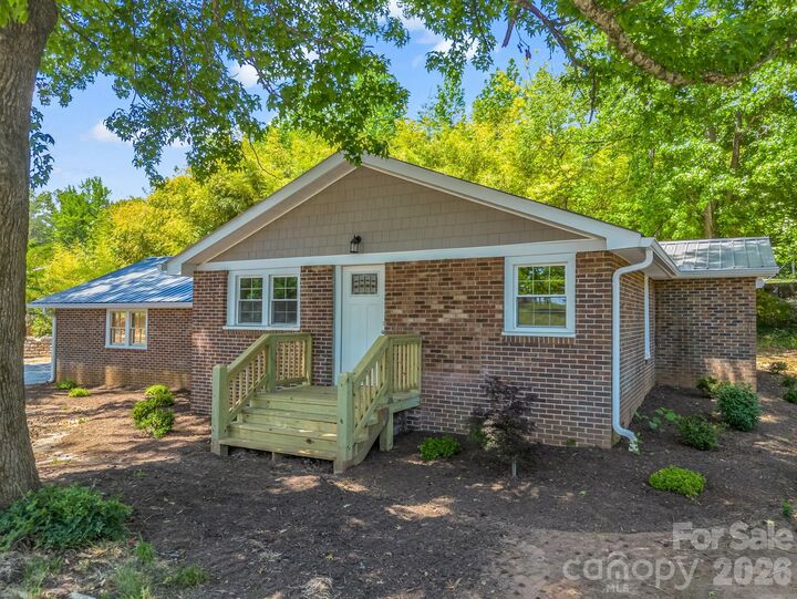 Property Photo: 5923 N Highway 14 None SC 29356