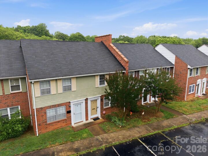 Property Photo: 1300 Larchmont Place 411 NC 28144