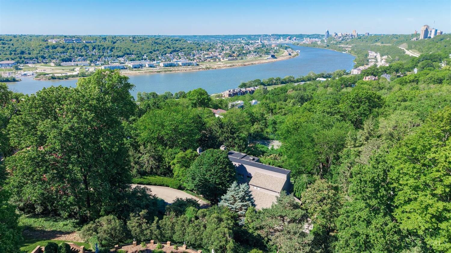 Property Photo: 20 Grandin Lane OH 45208