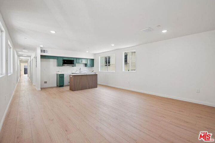 Property Photo: 1354 E 108th St CA 90059