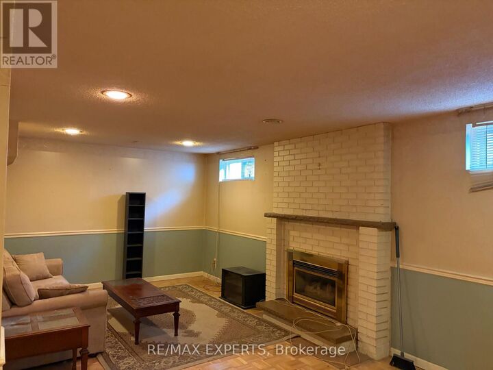 Property Photo:  9 Queen Post Drive Bsmt  ON L4L 3G2 