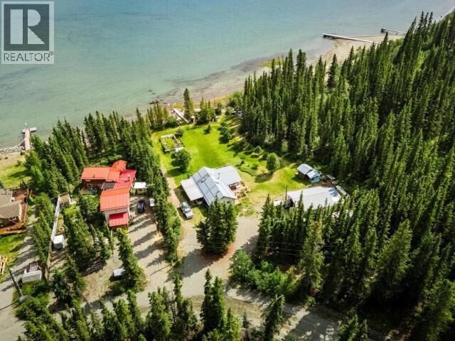 Property Photo: 52 Lakeview Road YT Y0B 1B0