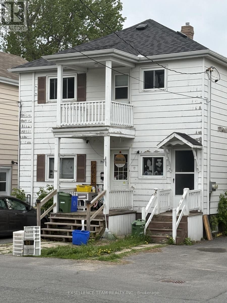 Property Photo:  714-716 Gloucester Street  ON K6H 3X8 