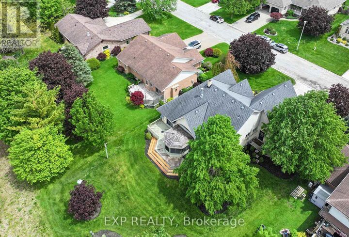 Property Photo:  90 Michelin Avenue  ON N0M 2S0 