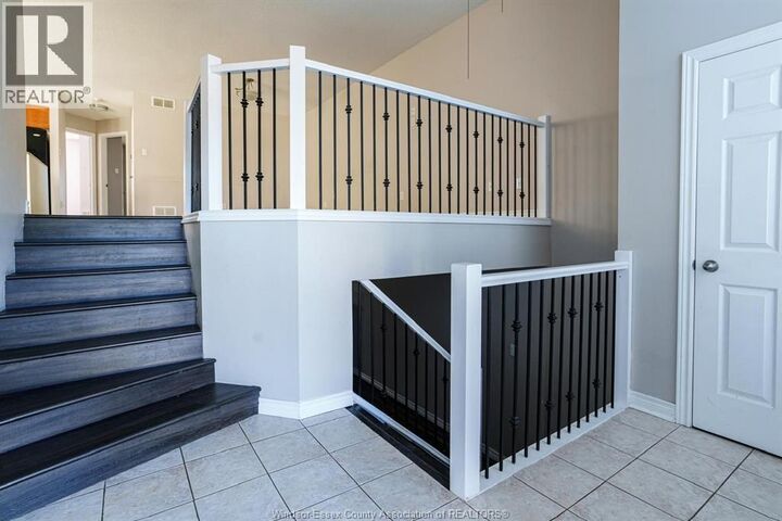Property Photo: 1575 Heatherglen Drive ON N8N 5B5