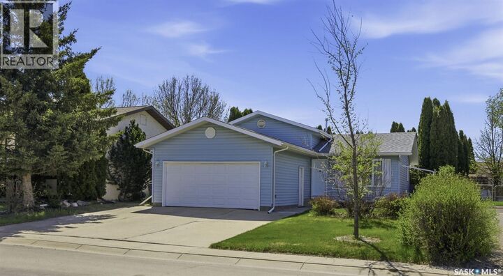 Property Photo:  230 Konihowski Road  SK S7S 1A7 