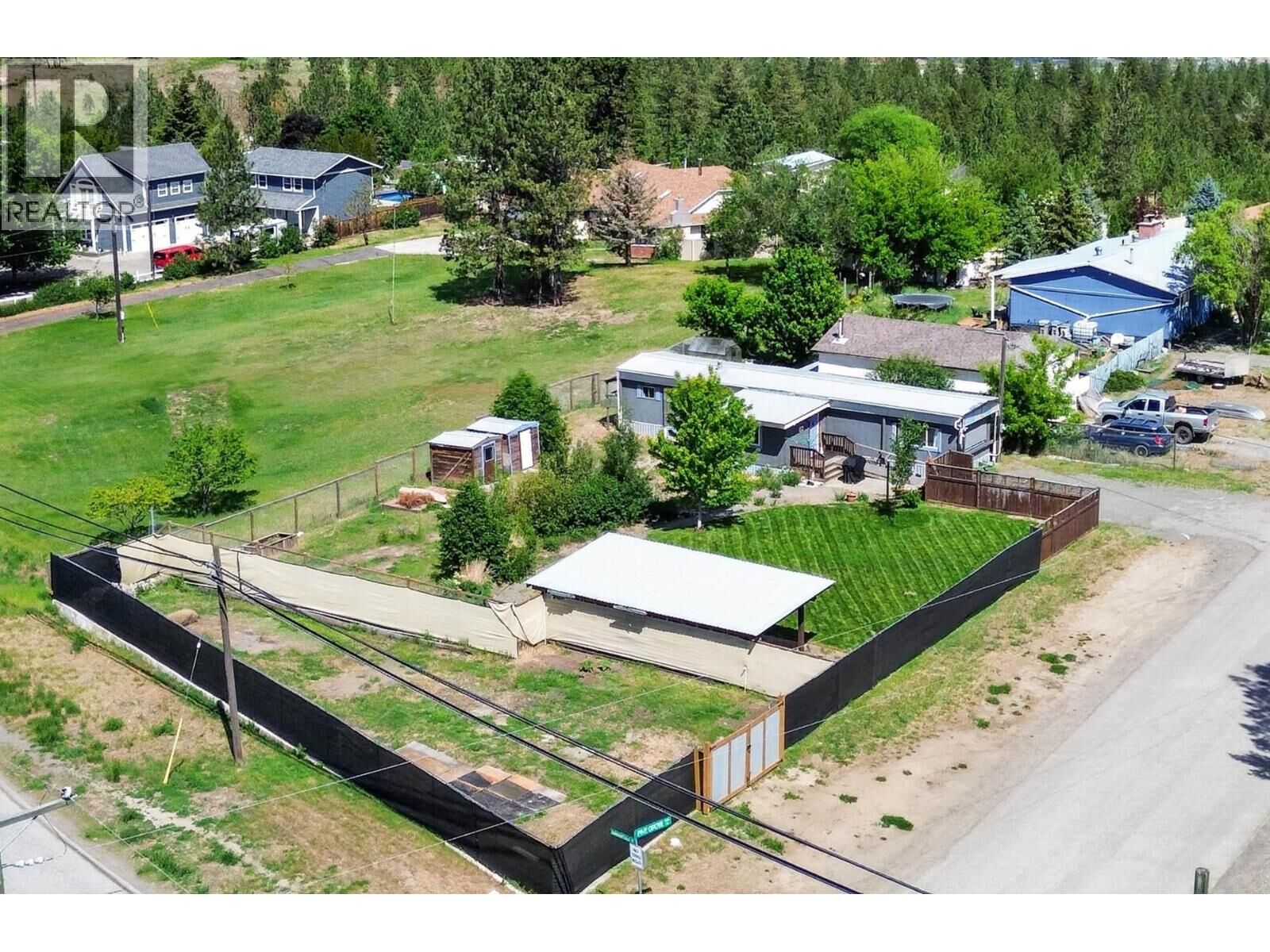 Property Photo: 1299 Pinegrove Road BC V2C 6V6