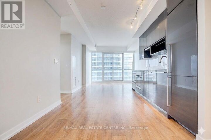 Property Photo:  115 McMahon Drive 1701  ON M2K 0E3 