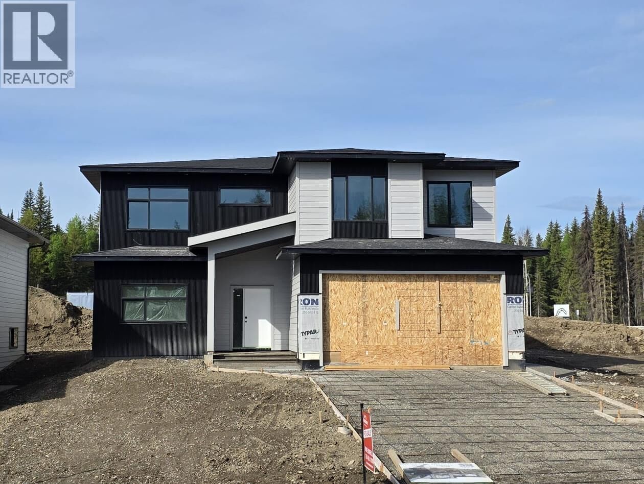 Property Photo: 5101 Headlands Heights BC V2N 0K6