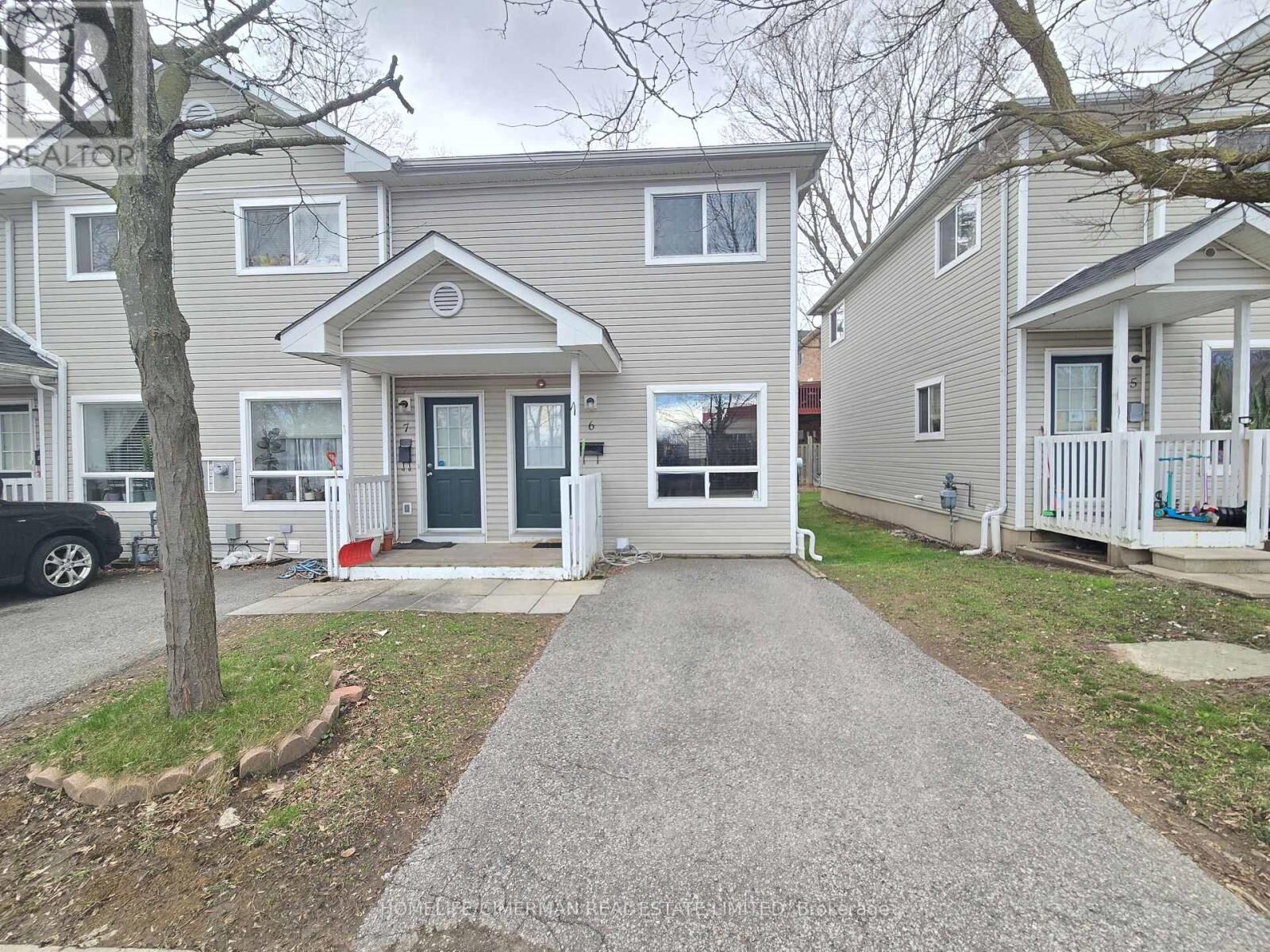 Property Photo:  4277 Lawrence Avenue East 6  ON M1E 2S8 