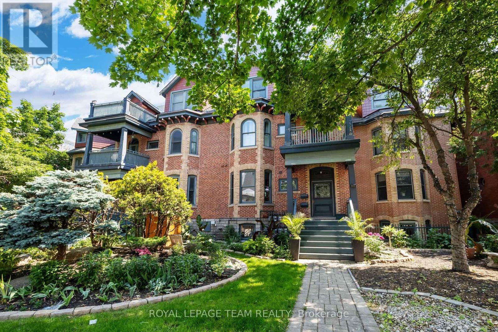 Property Photo:  513 King Edward Avenue 1  ON K1N 7N3 