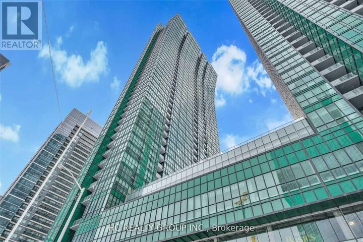 Property Photo:  9 Bogert Avenue 2206  ON M2N 0H3 