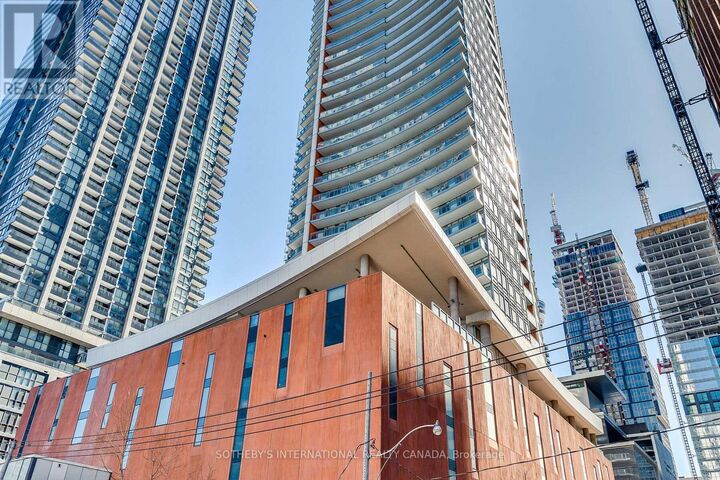 Property Photo:  21 Widmer Street 2410  ON M5V 2E8 