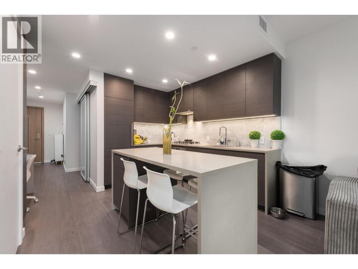 Property Photo:  2108 Gilmore Avenue 5303  BC V5C 0N8 