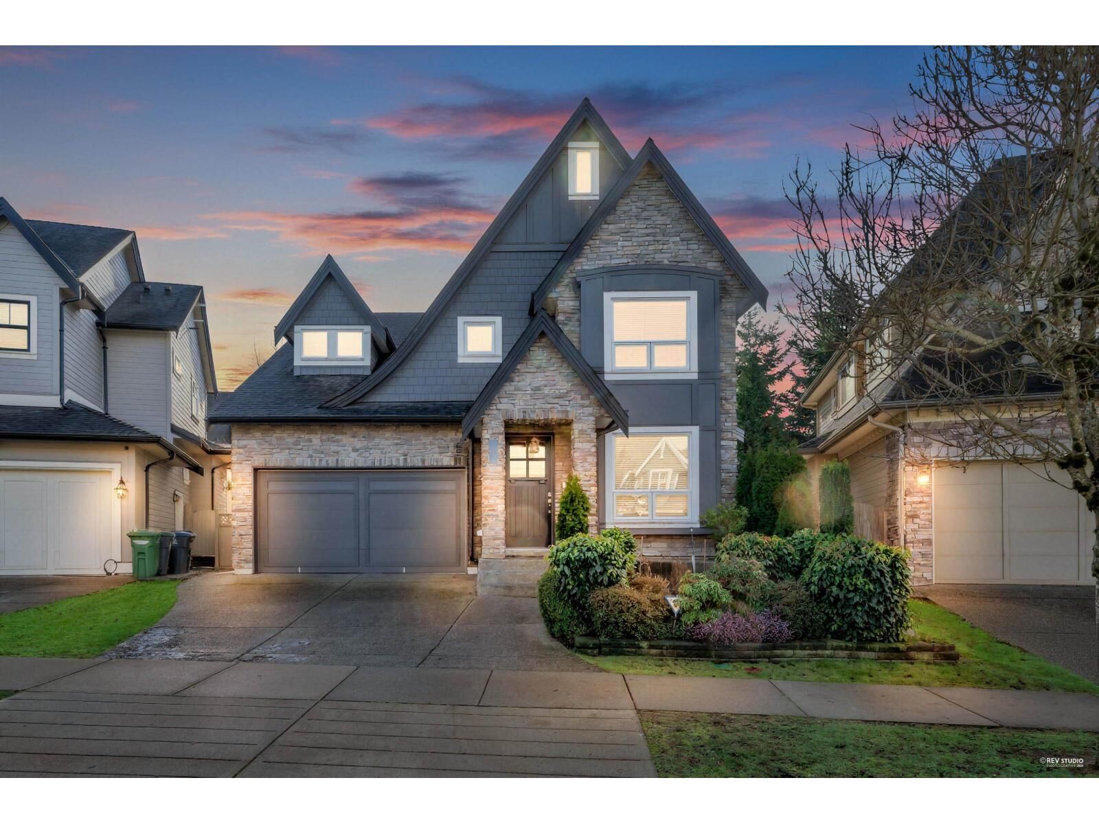 Property Photo: 16238 25 Avenue BC V3Z 6S1