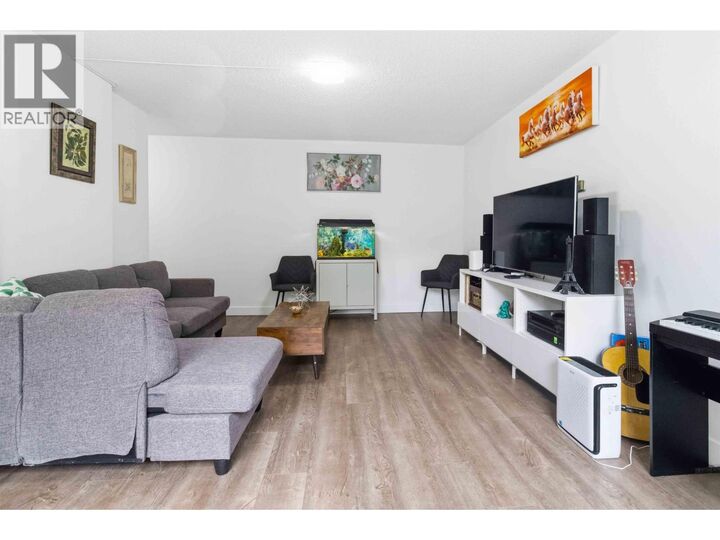 Property Photo:  620 Seventh Avenue 106  BC V3M 5T6 