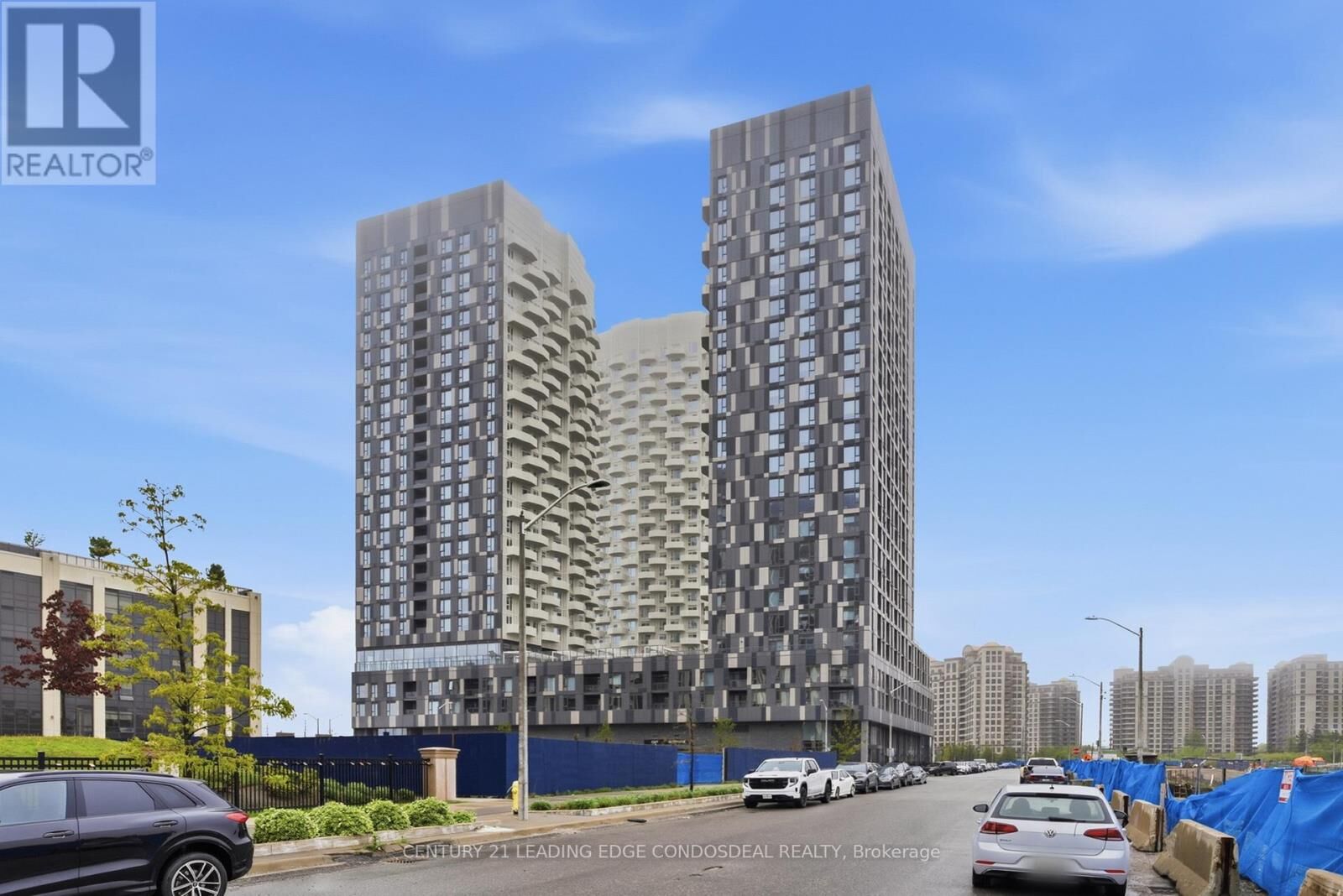 Property Photo:  474 Caldari Road 1803  ON L4K 0R5 