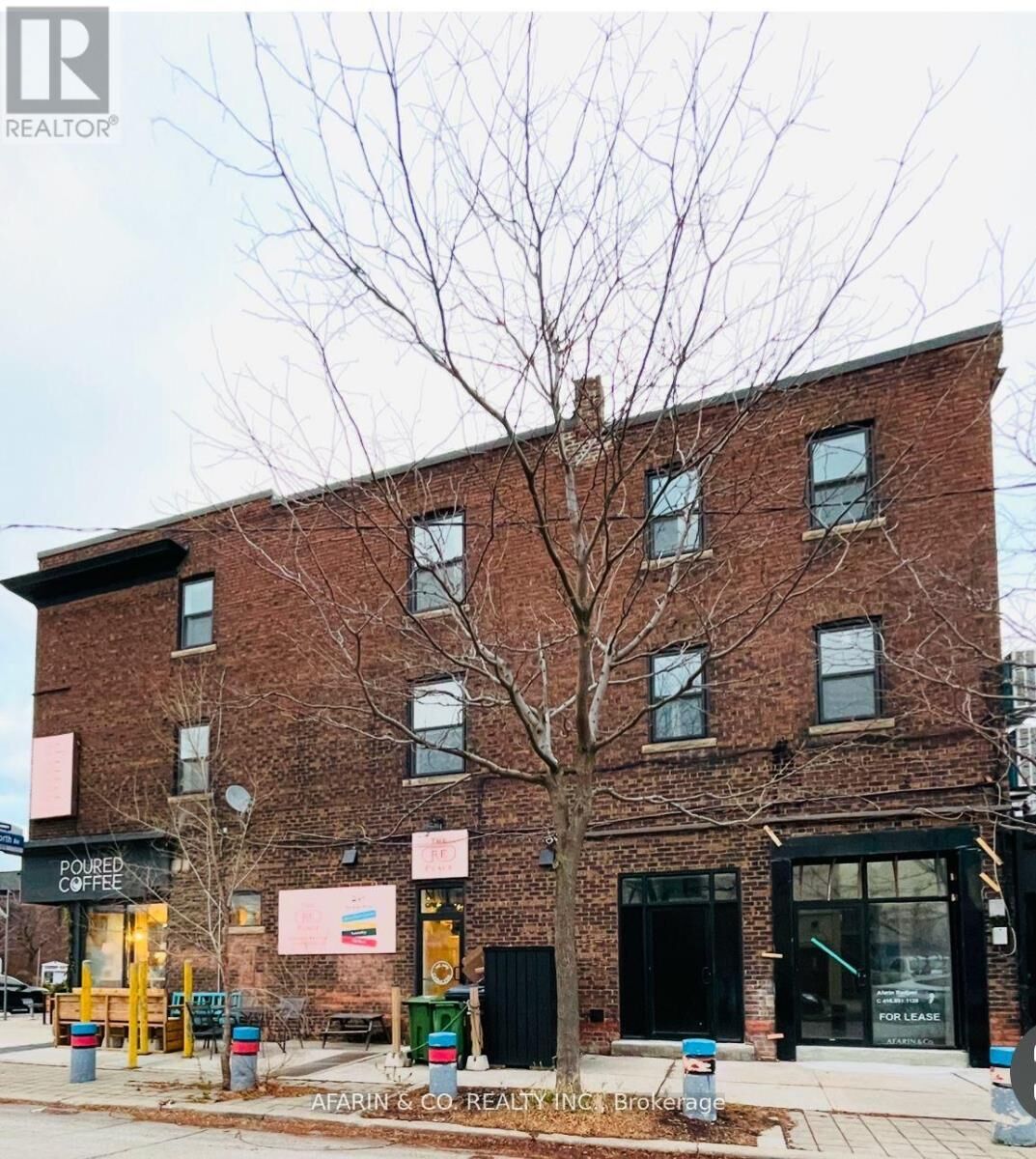 Property Photo: 79 Cedarvale Avenue Unit 3 ON M4C 4J6