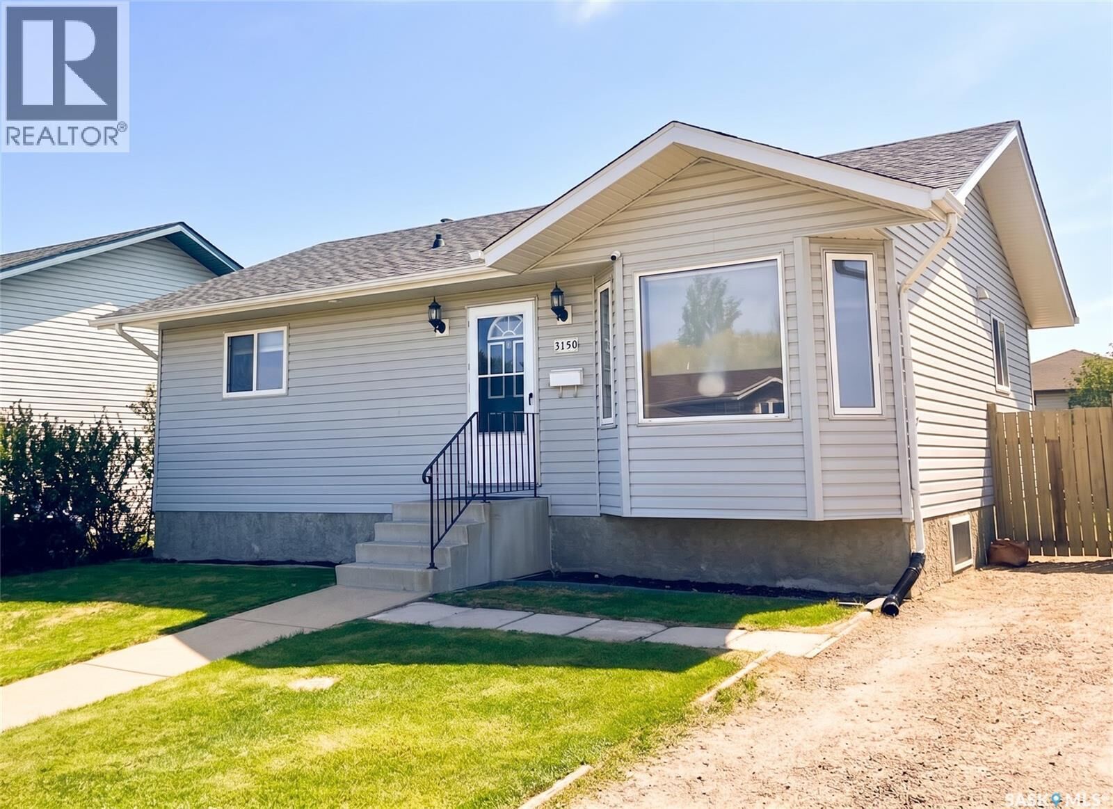 Property Photo: 3150 3rd Avenue E SK S6V 8E7