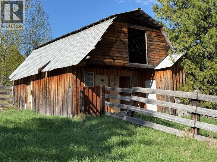 Property Photo: 3437 Yellowhead Highway BC V0E 3A0