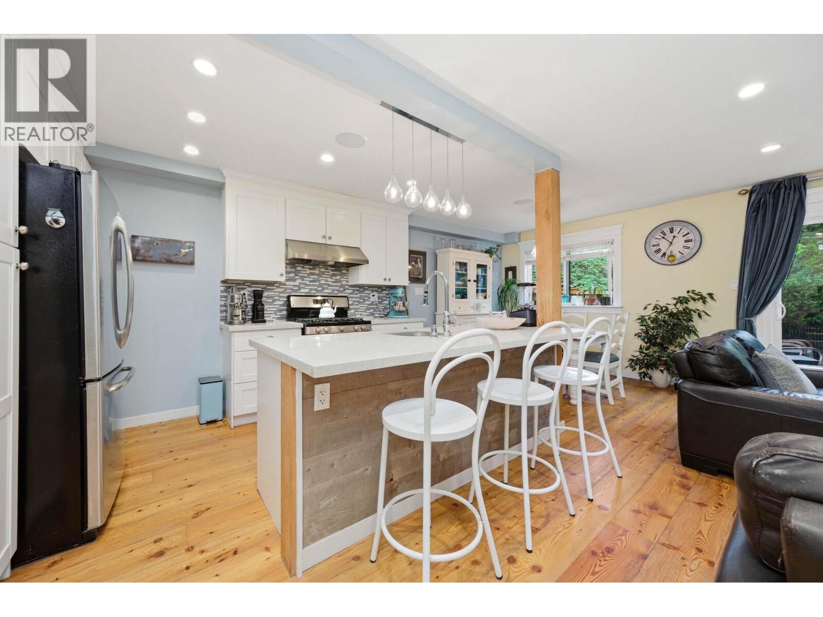 Property Photo: 1126 Premier Street BC V7J 2H3