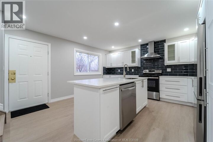 Property Photo:  5414 Lassaline Avenue  ON N8T 1A8 