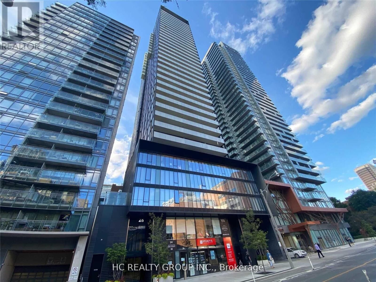 Property Photo:  28 Wellesley Street East 3508  ON M4Y 1G3 