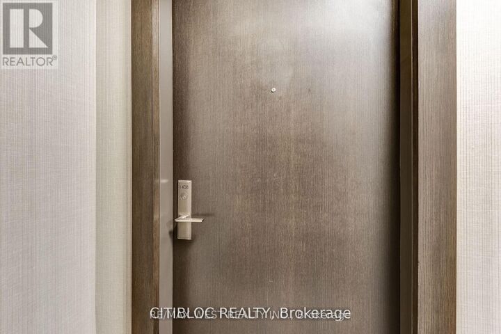 Property Photo: 9000 Jane Street 1408 ON L4K 0M6