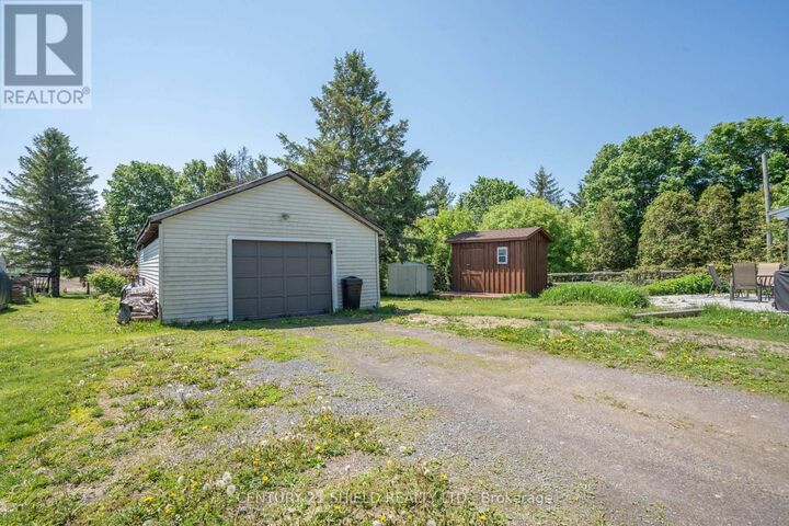 Property Photo: 18582 Dundas Street South ON K0C 1S0