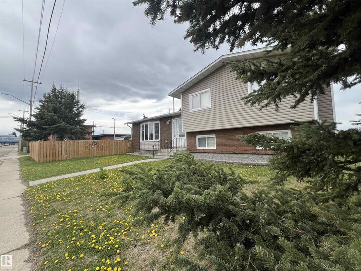 Property Photo: 4903 52 Avenue AB T0E 0T0