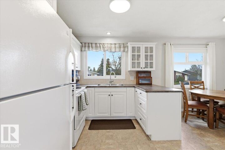 Property Photo:  5409 55 Avenue  AB T9A 1A4 