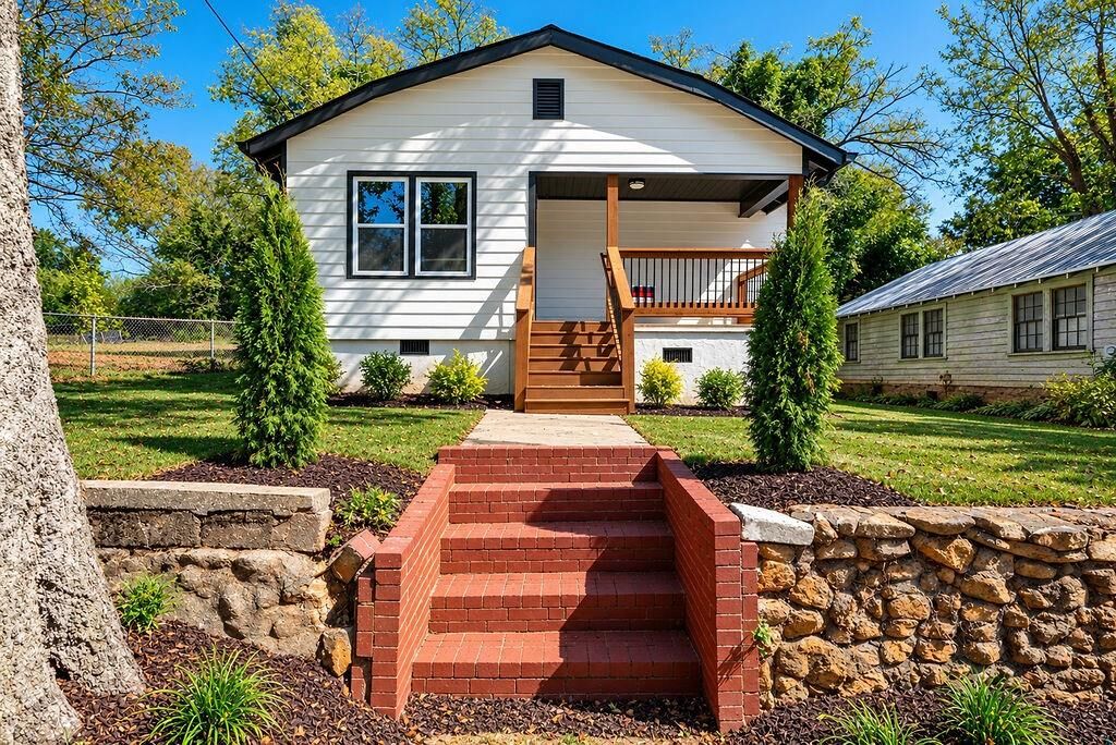 Property Photo:  1409 Maple Avenue SW  GA 30161 