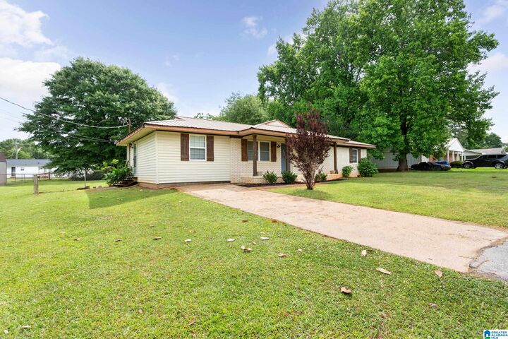 Property Photo:  614 Elizabeth Road  AL 36265 
