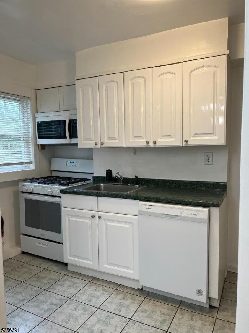 Property Photo:  212 S Orange Ave 3  NJ 07079 