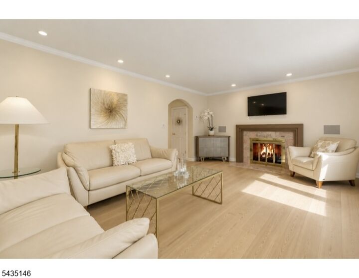 Property Photo:  29 Mohawk Trl  NJ 07090 