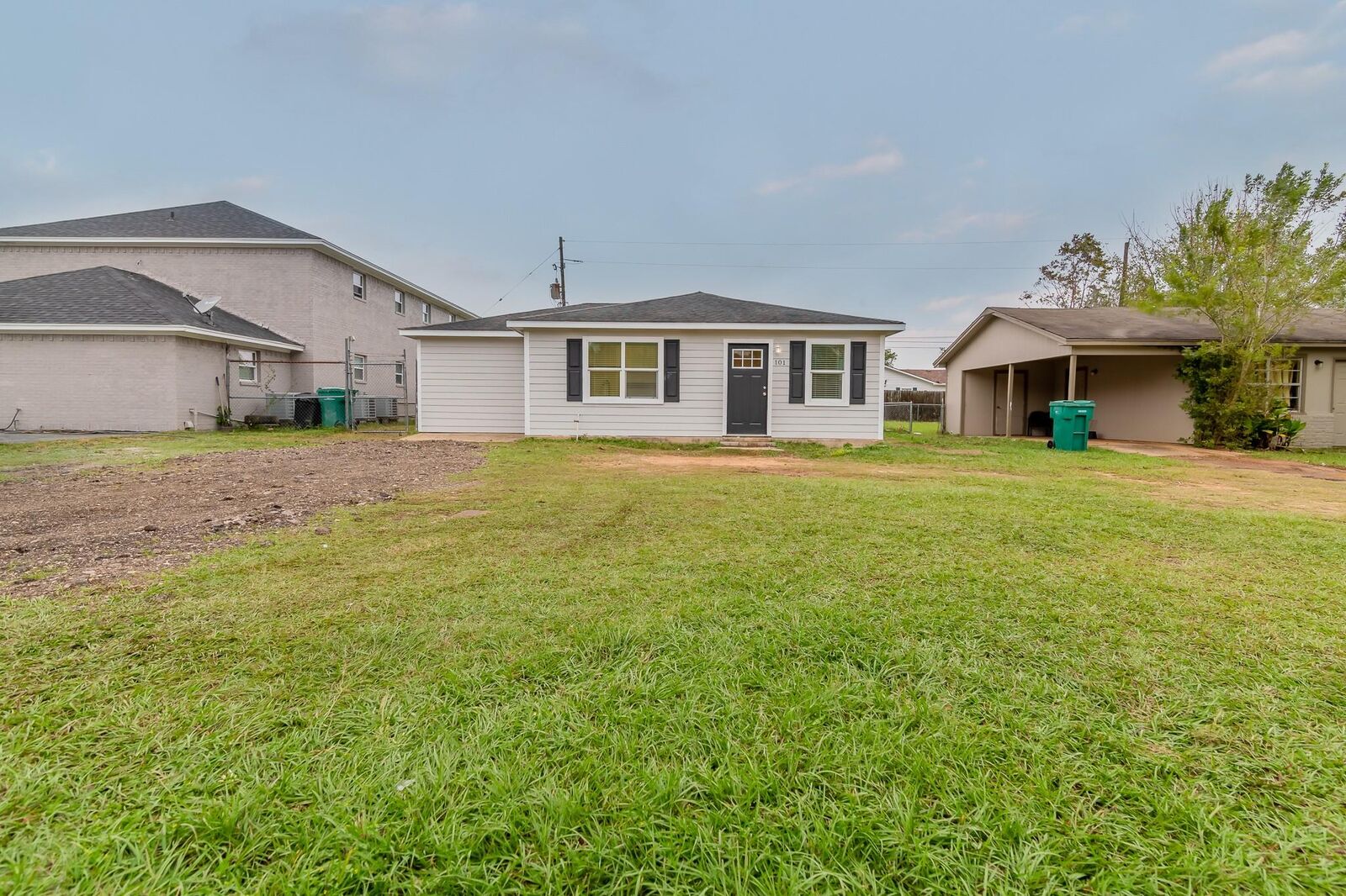 Property Photo:  101 Will Street  TX 77378 