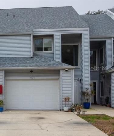 Property Photo: 9726 Tiffany Oaks Lane 9726 FL 33612