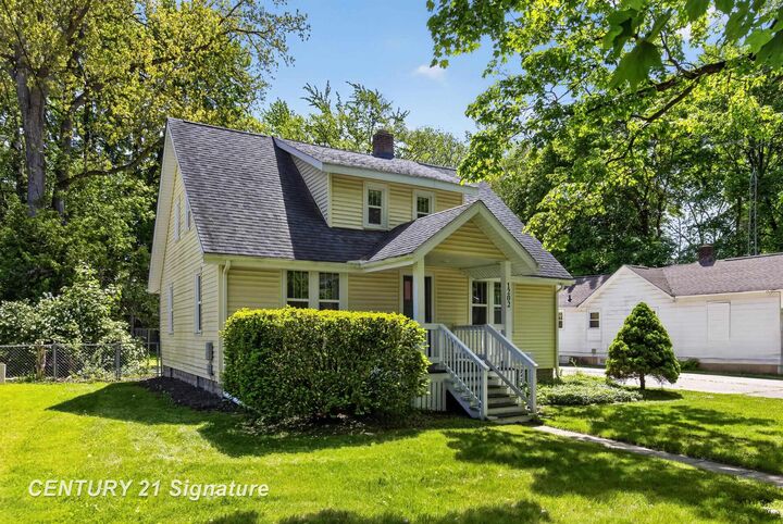 Property Photo:  1202 Jerome Street  MI 48640 