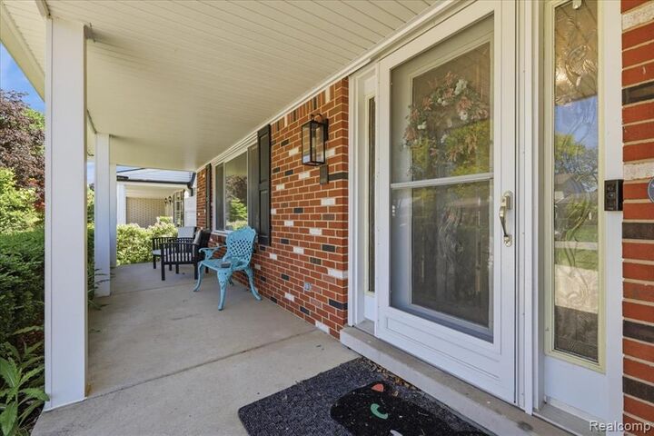 Property Photo:  52448 Belle Arbor  MI 48316 2907 