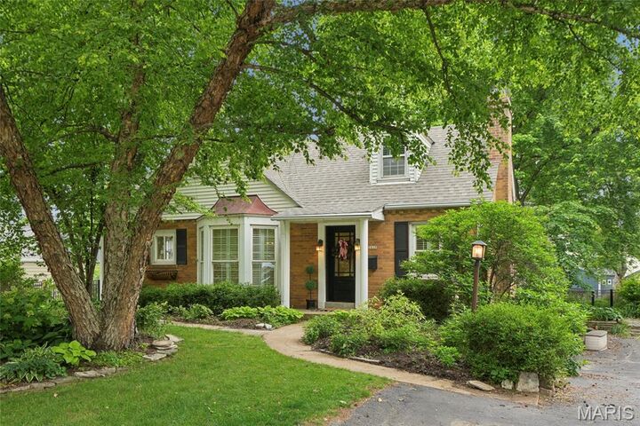 Property Photo:  1439 S Elm Avenue  MO 63119 