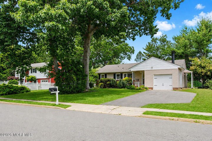 Property Photo:  90 Oak Hill Drive  NJ 08753 