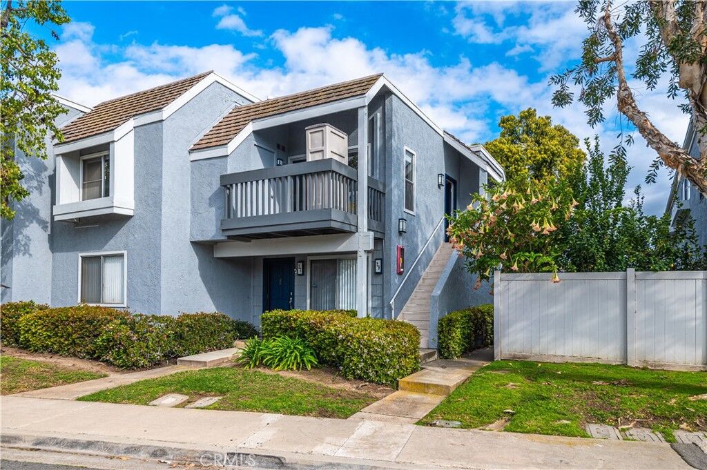 Property Photo:  29 Autumn Oak  CA 92604 