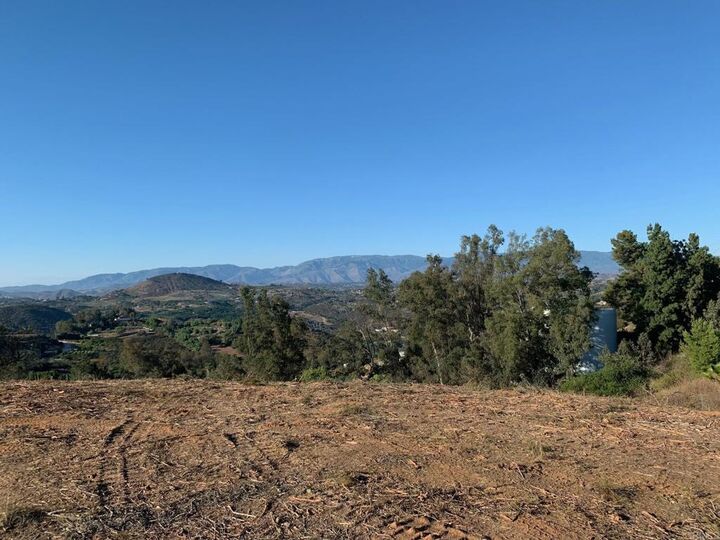 Property Photo:  11156 E Meadow Glen Way  CA 92026 