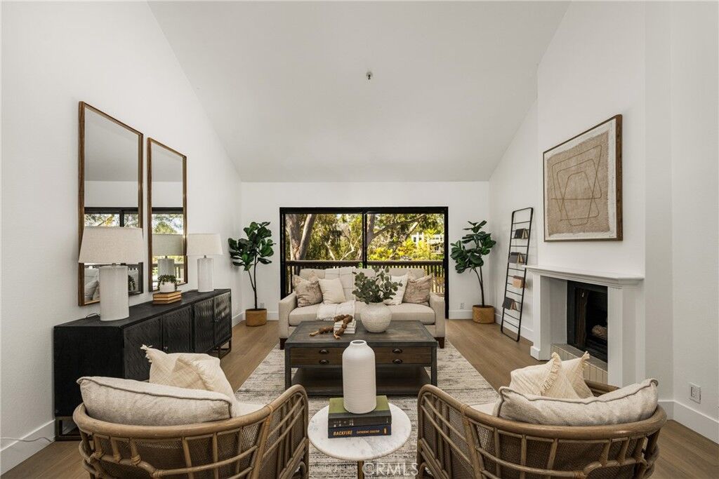 Property Photo:  9 Canyon Island  CA 92660 