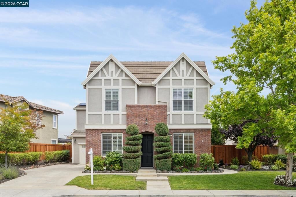 Property Photo: 2231 Genoa St CA 94506
