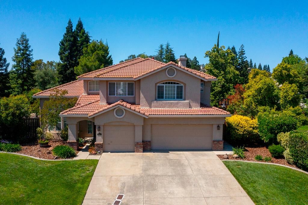 Property Photo: 2044 Bates Circle CA 95762