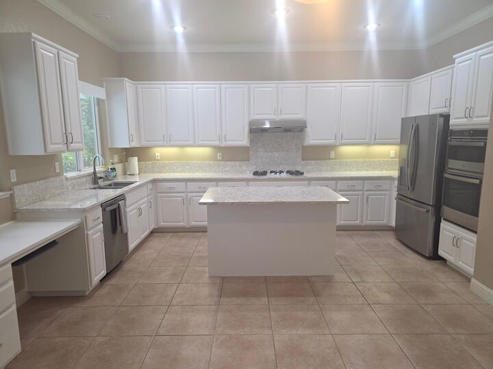 Property Photo: 1968 Shropshire Street CA 95747