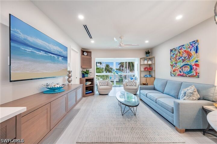Property Photo: 1021 3rd Street S 310 FL 34102